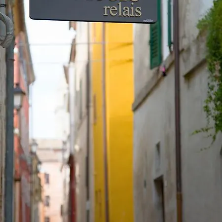 Il Vicolo Relais Сироло